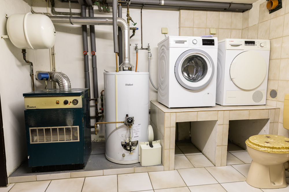 Keller Heizung und Waschen